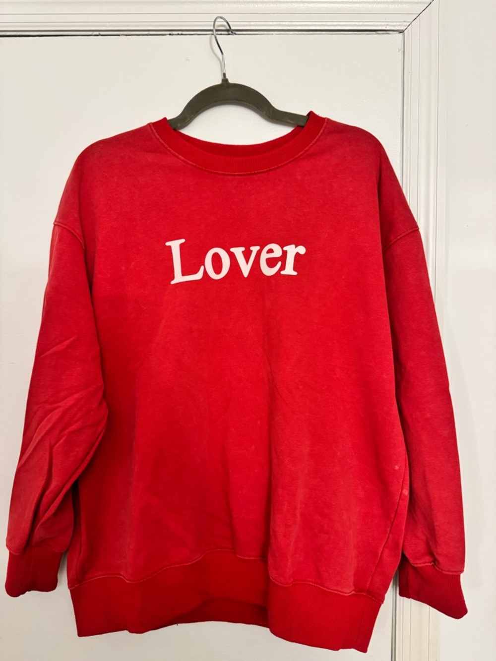 Le Lis Red 'Lover' Crewneck Sweatshirt